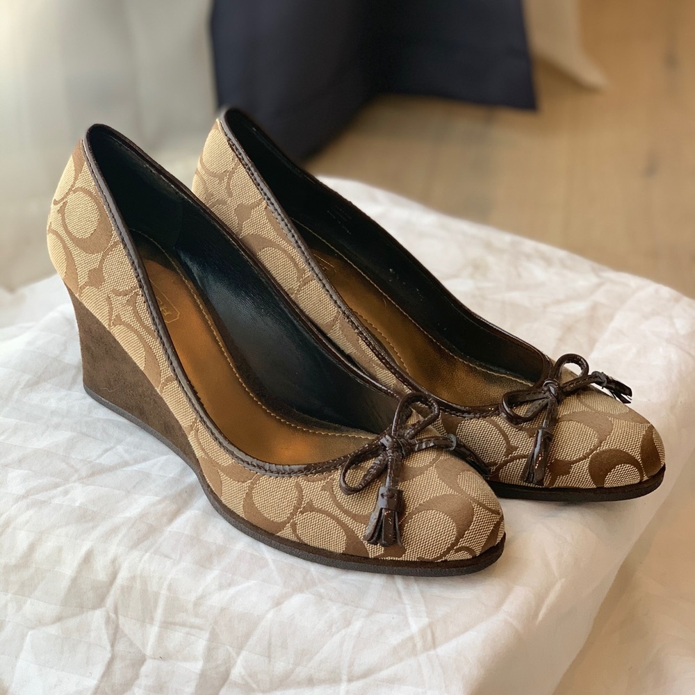 NEW COACH - IRENE WEDGE HEELS BROWN/MONOGRAM